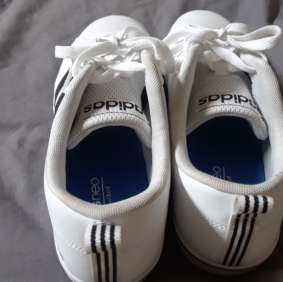 Adidas - Picture 2 of 3